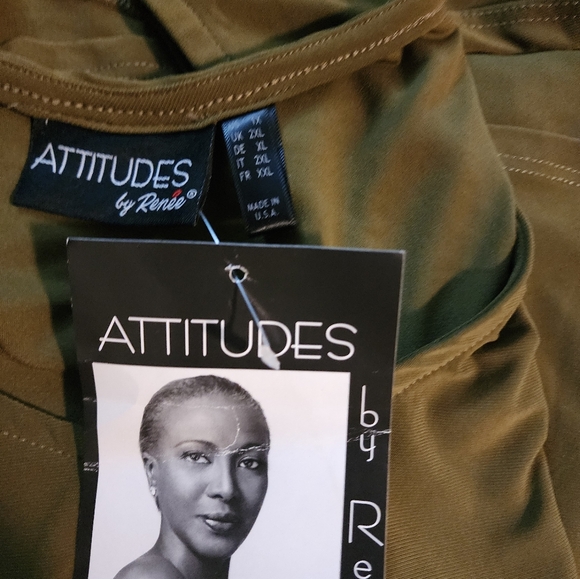 Cold shoulder blouse - Picture 4 of 4